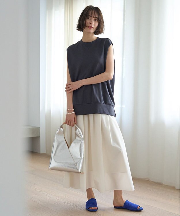 UNFILO FINE MOVE タックフレアスカート オフ