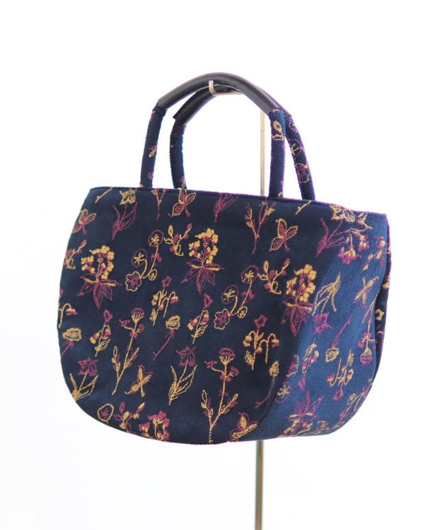 AND WOOL 花刺繍の半円バッグ ネイビー