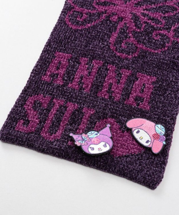AURORA 【 ANNA SUI（アナ スイ）】マイメロディ&クロミ 刺しゅうブローチ付きモールニットマフラー パープル