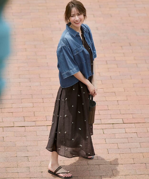 23区 【SLOW/一部店舗限定】LIGHT DENIM クロップド シャツ ブルー