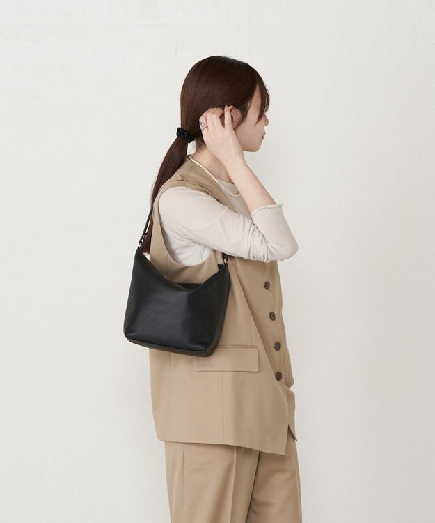 russet 《3/4～価格改定》ソフトレザーシンプルショルダーバッグ(CE-1328-WEB) Black2