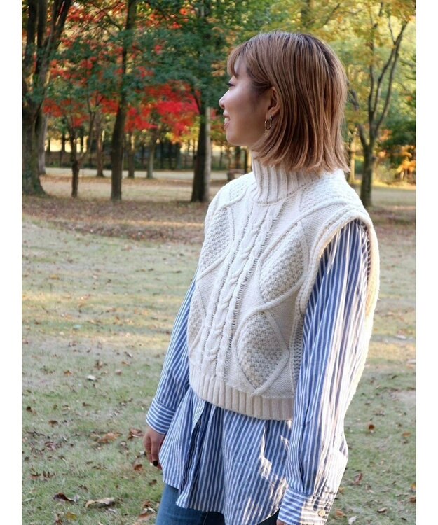 Green Parks ケーブルニットベスト Ivory