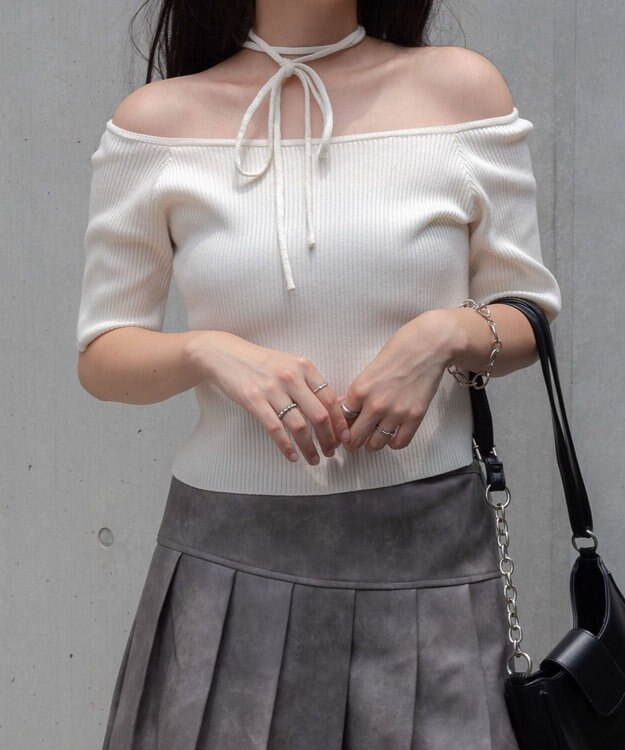 WEGO チョーカーリボン付きオフショルニット ホワイト