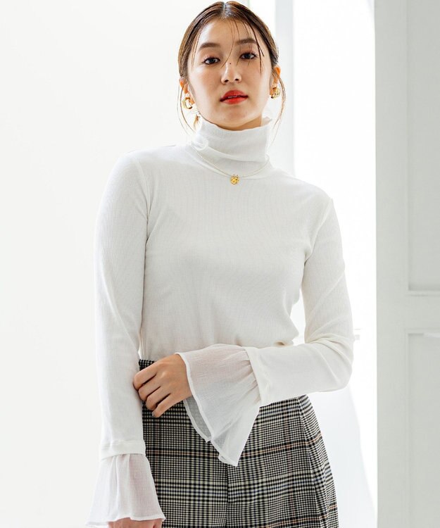 組曲 【洗える】フライスタートルネック カットソー アイボリー系