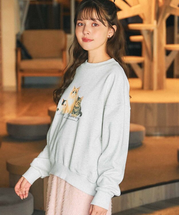 Feroux 【猫カフェMOCHAコラボ】猫ちゃんプリント トレーナー ライトグレー系