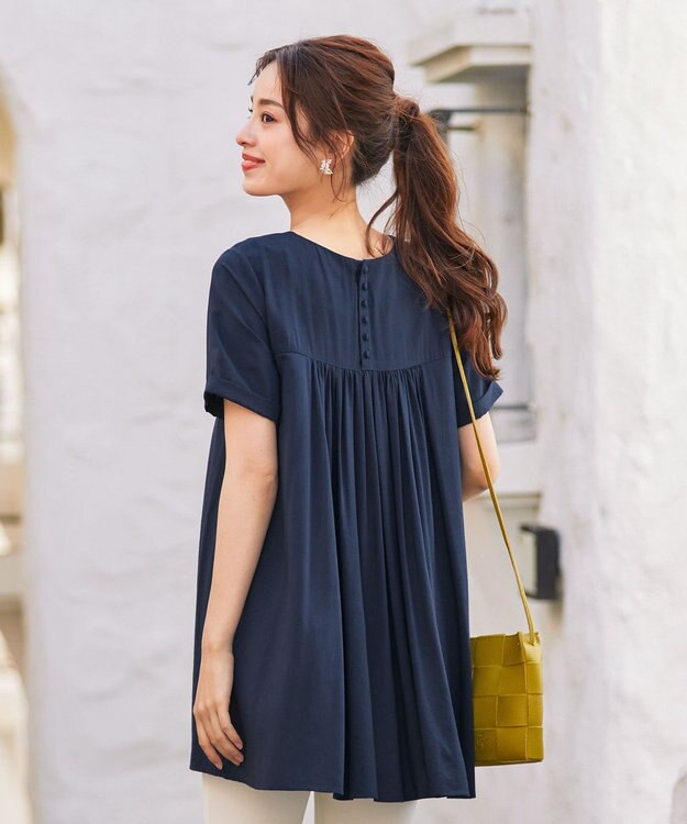 Tiaclasse 【洗える】バックギャザーフレアチュニックブラウス ネイビー