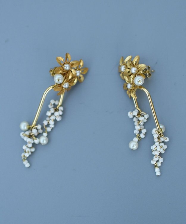 monshiro ユキヤナギモビール イヤリング ホワイト×ゴールド