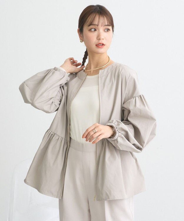 earth music&ecology 撥水ペプラムジップブルゾン Gray Beige