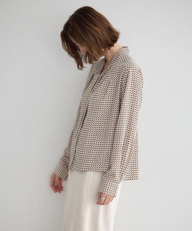 YECCA VECCA ジオメ柄ボウタイブラウス Ivory