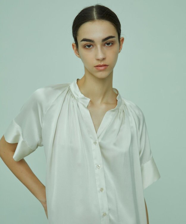 BEIGE， YEW / シャツワンピース Sand