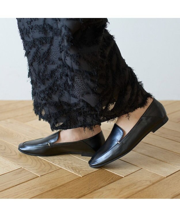 MODE ET JACOMO <carino>スクエアトゥフラットシューズ ブラック