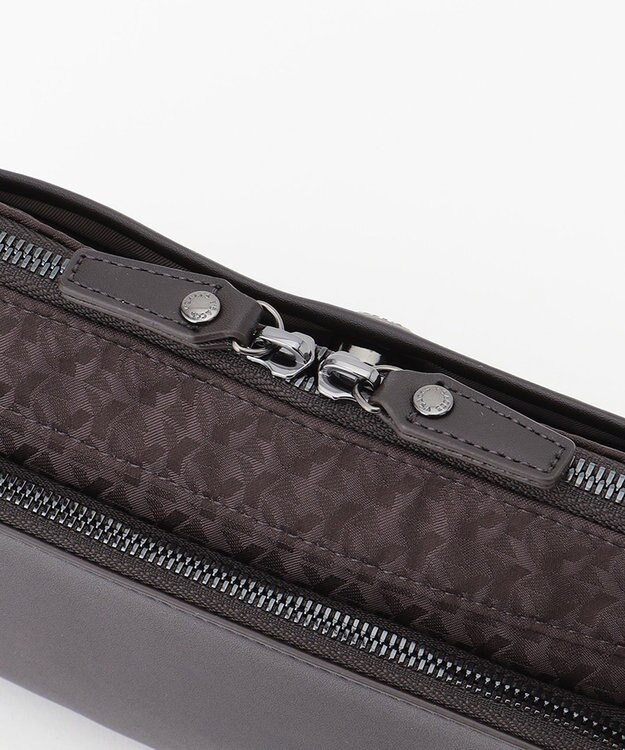 Y'SACCS モノグラムジャカード　ハーフムーンショルダー チョコ