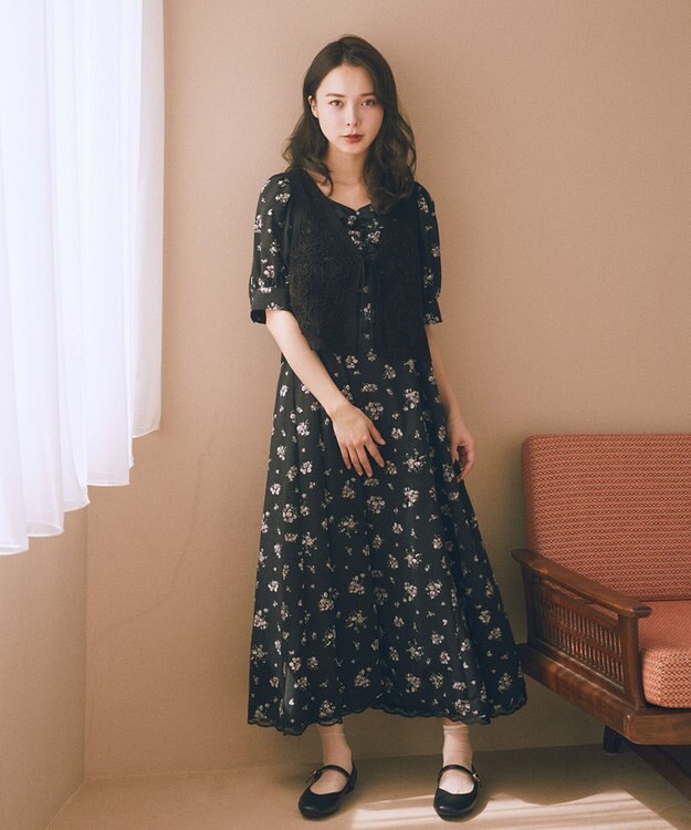 earth music&ecology フラワー刺繍メッシュベスト Black