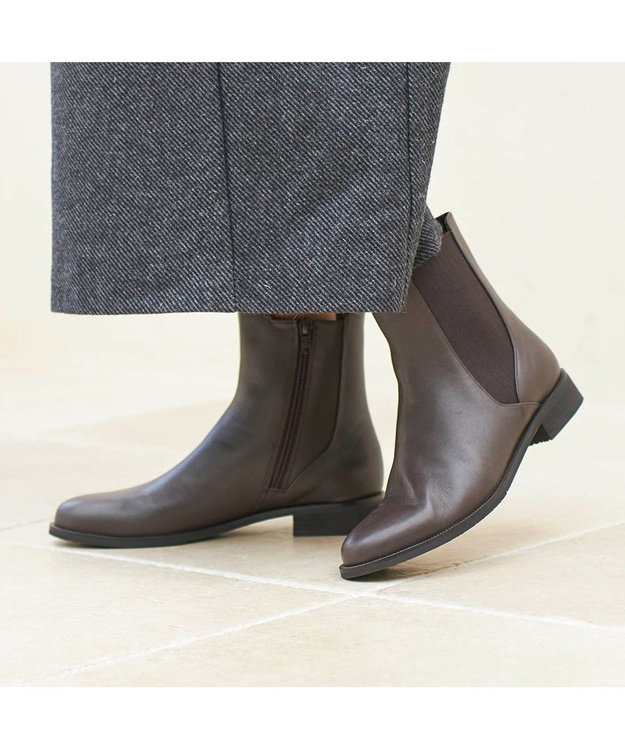 ing <ing>【撥水革】サイドゴアショートブーツ ダークブラウン
