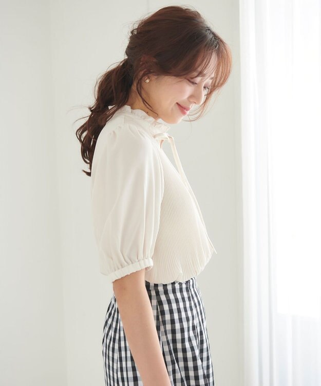 Feroux 【洗える】プリーツコンビ半袖 ブラウス アイボリー系