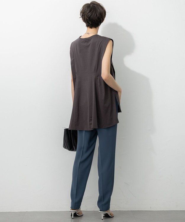 23区 【Oggi7月号掲載/吸水速乾/接触冷感/UVカット】ストレッチジョーゼット テーパード パンツ ダークグリーン系