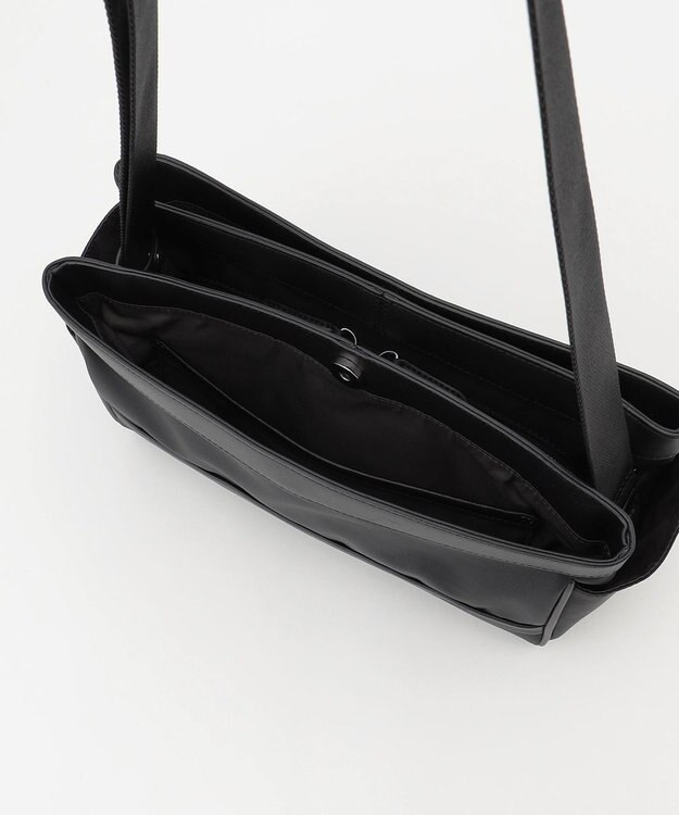 Y'SACCS トラベル ホライズンショルダー ブラック