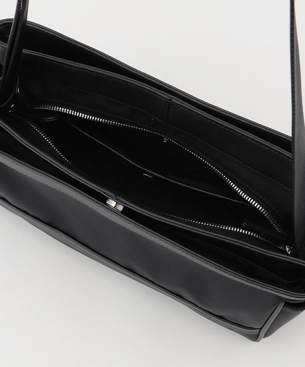 Y'SACCS トラベル ホライズンショルダー ブラック