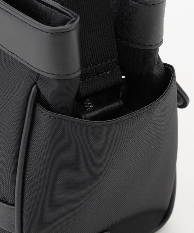 Y'SACCS トラベル ホライズンショルダー ブラック