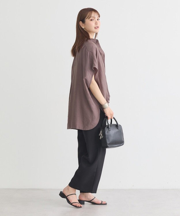 earth music&ecology 【接触冷感】裾ドロストフレンチスリーブシャツ Brown