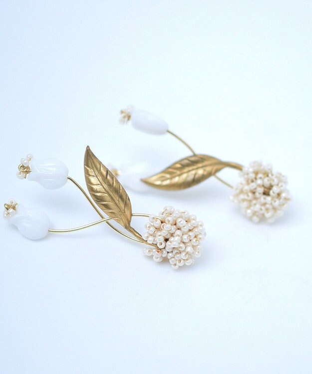 monshiro スズラン ピアス ホワイト×ゴールド