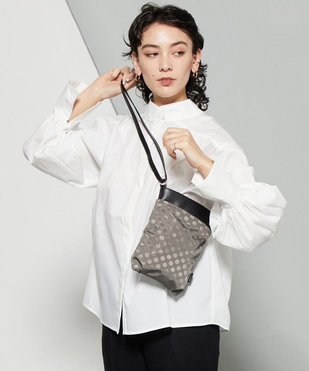 Y'SACCS Polka Dots　タックラウンドショルダー グレー