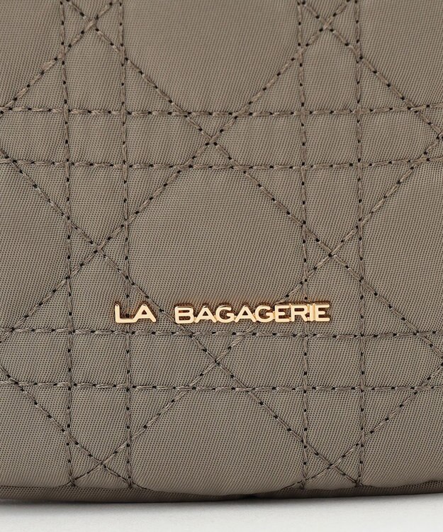 LA BAGAGERIE グリッドキルティングミニショルダー グレージュ