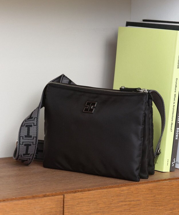 IACUCCI アーゴ SD NYLON/CERVO ブラック