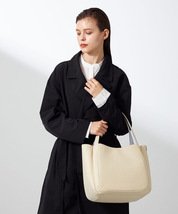 Y'SACCS フェルトトート　Mサイズ アイボリー