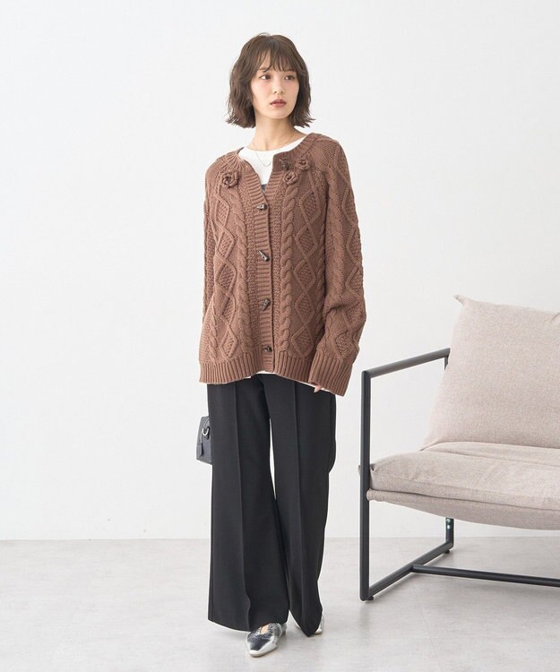 earth music&ecology センターシームフレアパンツ Ecru