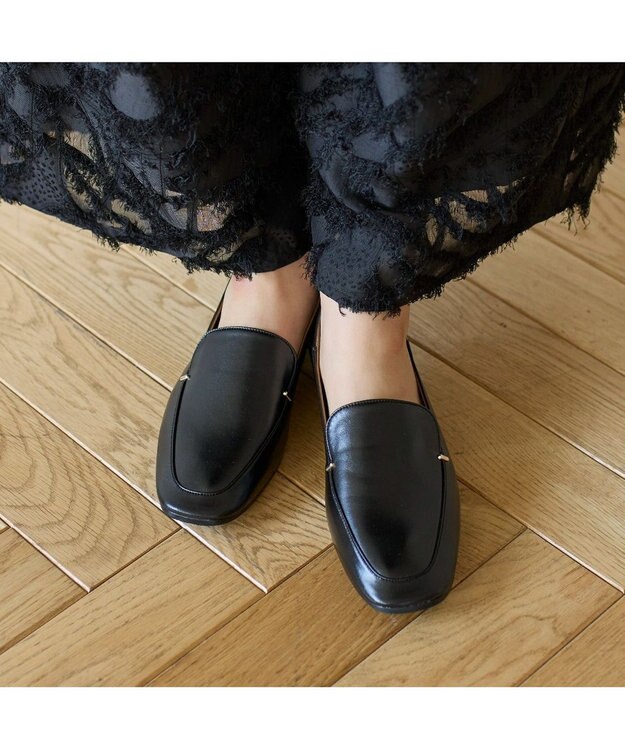 MODE ET JACOMO <carino>スクエアトゥフラットシューズ ブラック