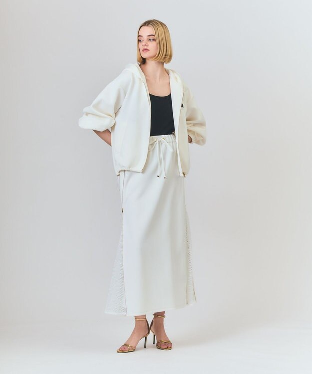 GRACE CONTINENTAL エンブレムフーディ ホワイト