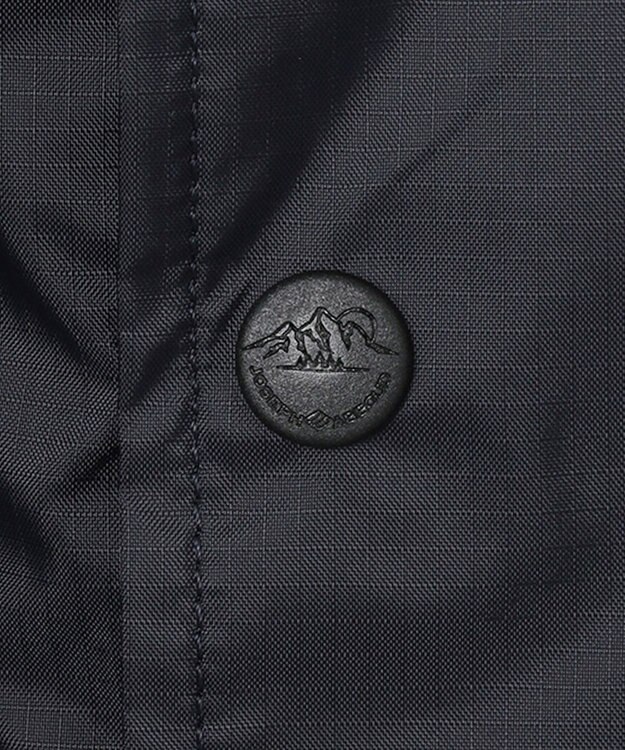 JOSEPH ABBOUD MOUNTAIN 【UNISEX】リサイクルナイロンリップ コート ブラック系