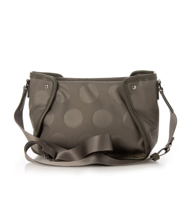 Y'SACCS ヒートエンボス ポルカドットポシェット グレージュ