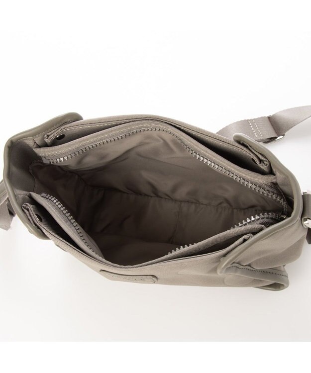 Y'SACCS ヒートエンボス ポルカドットポシェット グレージュ