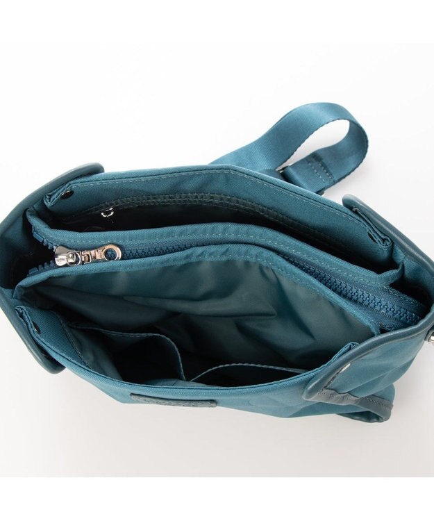 Y'SACCS ヒートエンボス ポルカドットポシェット ブルー