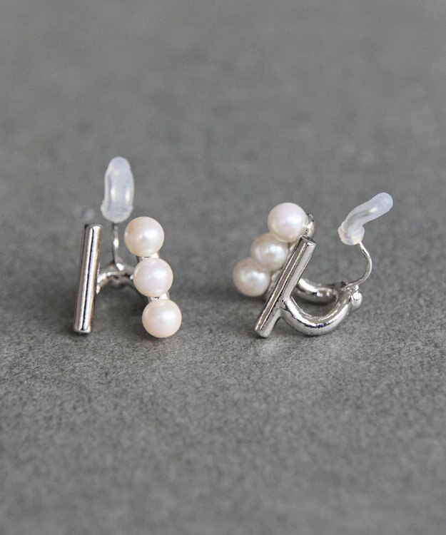 Phoebe 【痛くないシリーズ/金属アレルギー対応】ダブルデコレイトパールライトフィットイヤリング　シルバー シルバー