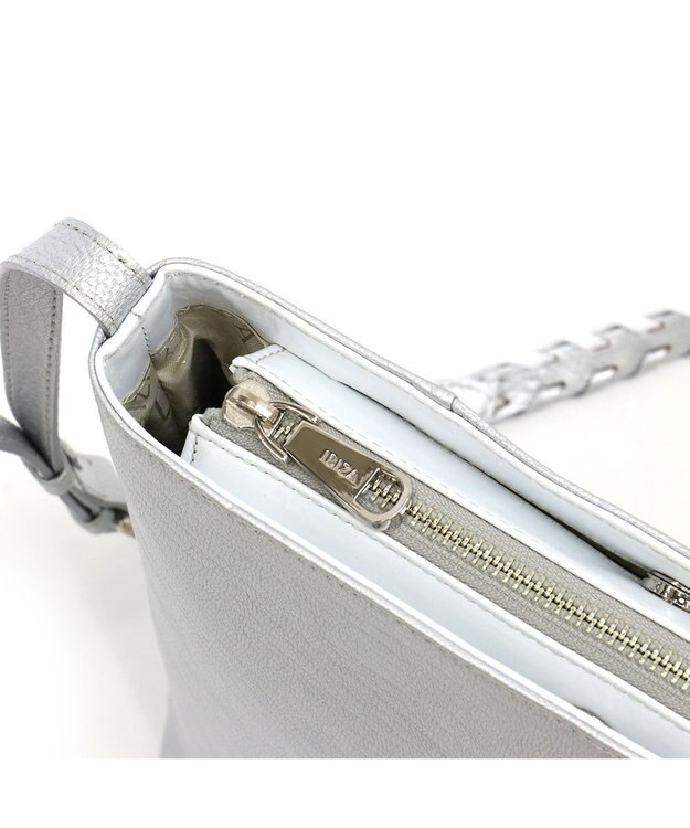 IBIZA フレスクーラ　ショルダーバッグ シルバー