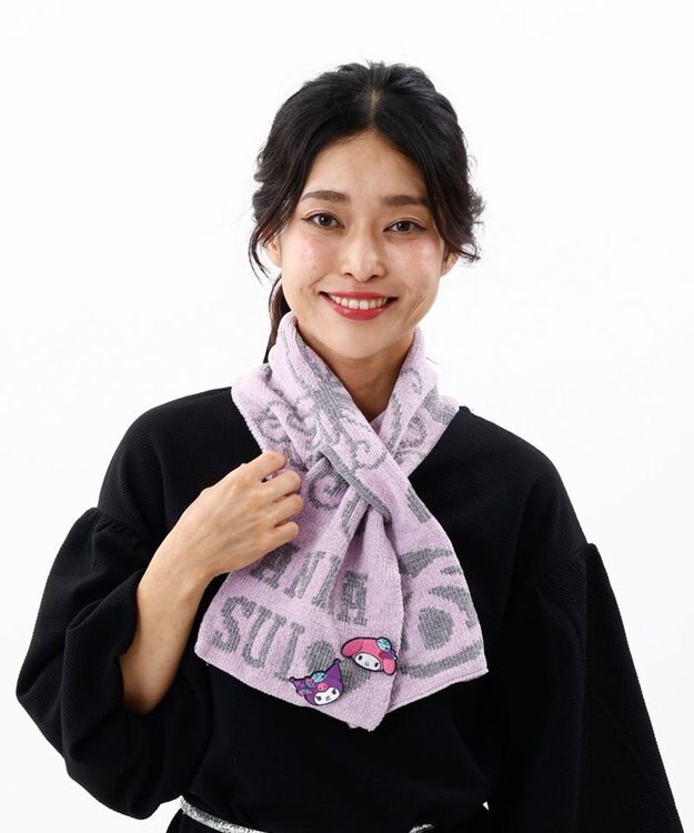 AURORA 【 ANNA SUI（アナ スイ）】マイメロディ&クロミ 刺しゅうブローチ付きモールニットマフラー ピンク