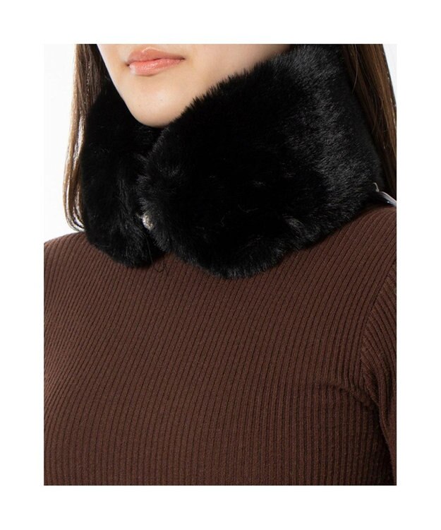 UNBILLION カシュネ cache nez / ビジューマグネットクラスプフェイクファーマフラー ブラック