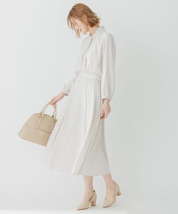 23区 L 【洗える】トライアングルプリント ネックデザイン ブラウス ベージュプリント