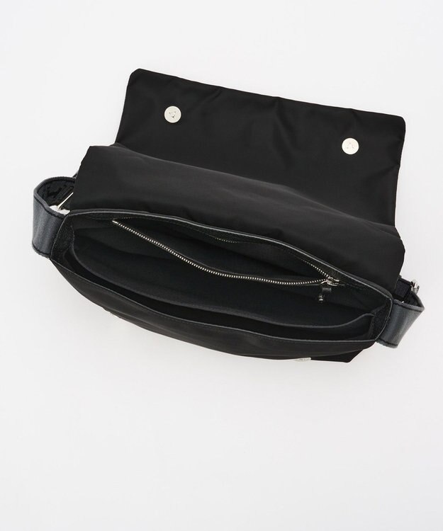 IACUCCI アーゴ ミディアムショルダー NYLON/CERVO ブラック