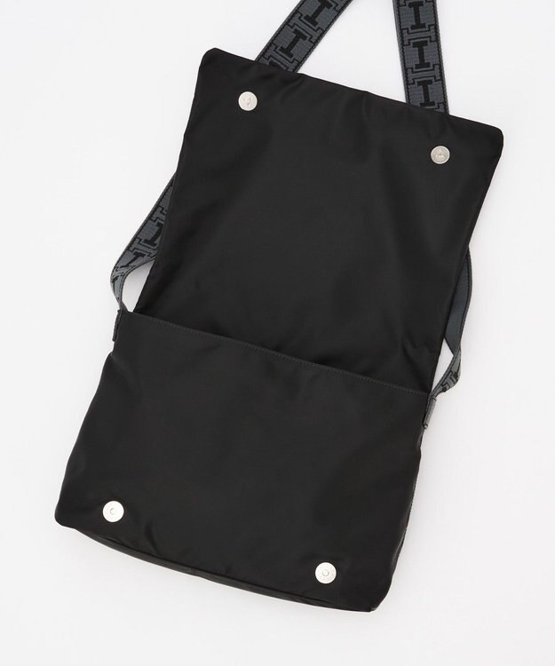 IACUCCI アーゴ ミディアムショルダー NYLON/CERVO ブラック