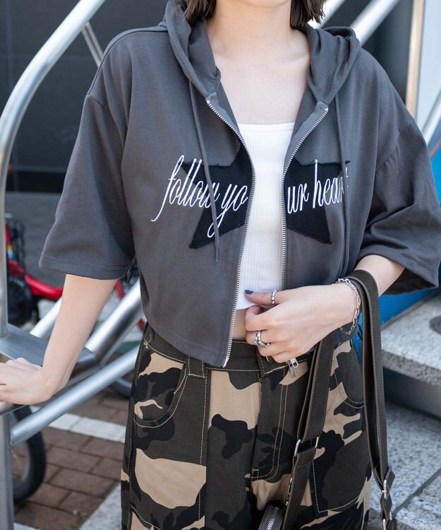 WEGO スターロゴ半袖ジップパーカー ダークグレー