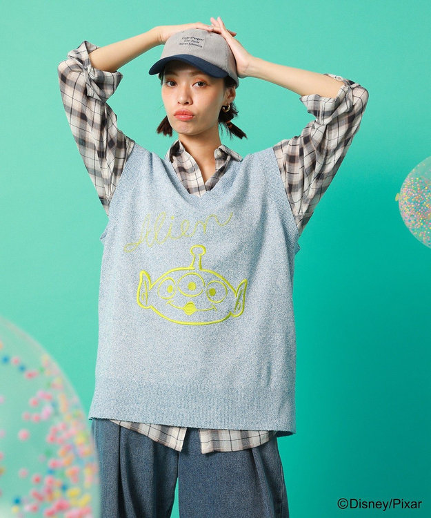 Green Parks ＴＯＹ　ＳＴＯＲＹ　／　刺繍Ｖネックニットベスト Sax