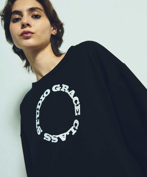 GRACE CONTINENTAL フロッキーロゴプリントトップ ブラック