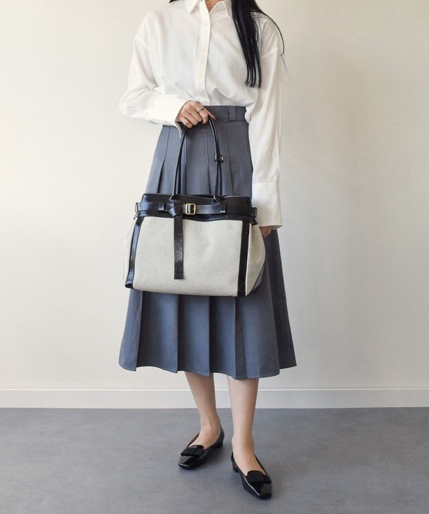 INTER-CHAUSSURES 【CHRISTIAN VILLA】レザーハンドルキャンバストート ブラックコンビ