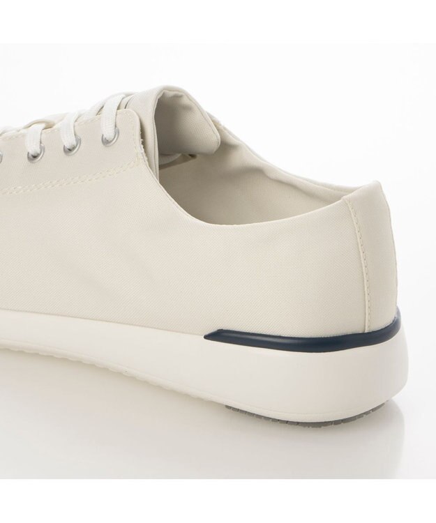 ing <ing>晴雨兼用ローカットスニーカー アイボリー