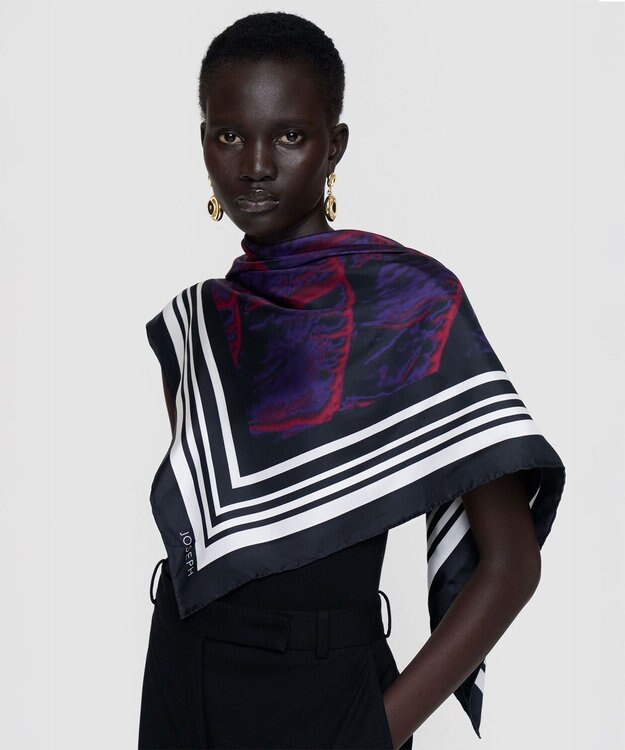 JOSEPH ラージシルクスカーフ Layla Cherry Violet