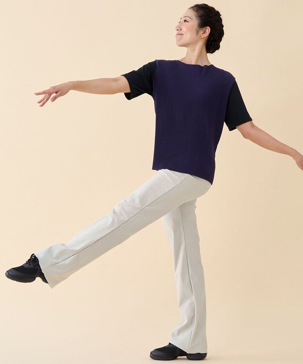 Chacott エレガンスブーツカットパンツ パールグレー